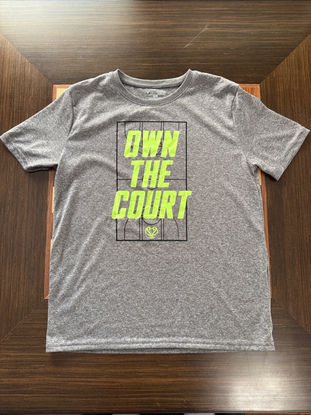 Under Armour heatgear boys gray short sleeve t-shirt Own The Court size youth L.